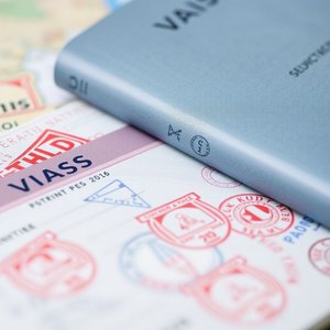 英語名詞句：a valid passport の意味、使い方、文法 – 旅行前に確認