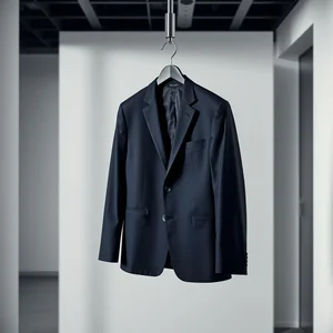 Comprendere l'idioma Empty Suit: guida e usi pratici per studenti