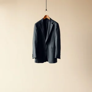 イディオムEmpty Suit完全ガイド 意味と使い方・会話例で学ぶ英語表現