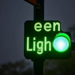 เข้าใจความหมายของสำนวน Green Light ในภาษาอังกฤษ