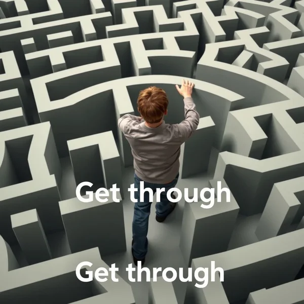 Pessoa navegando com sucesso em um labirinto, simbolizando como Get through desafios
